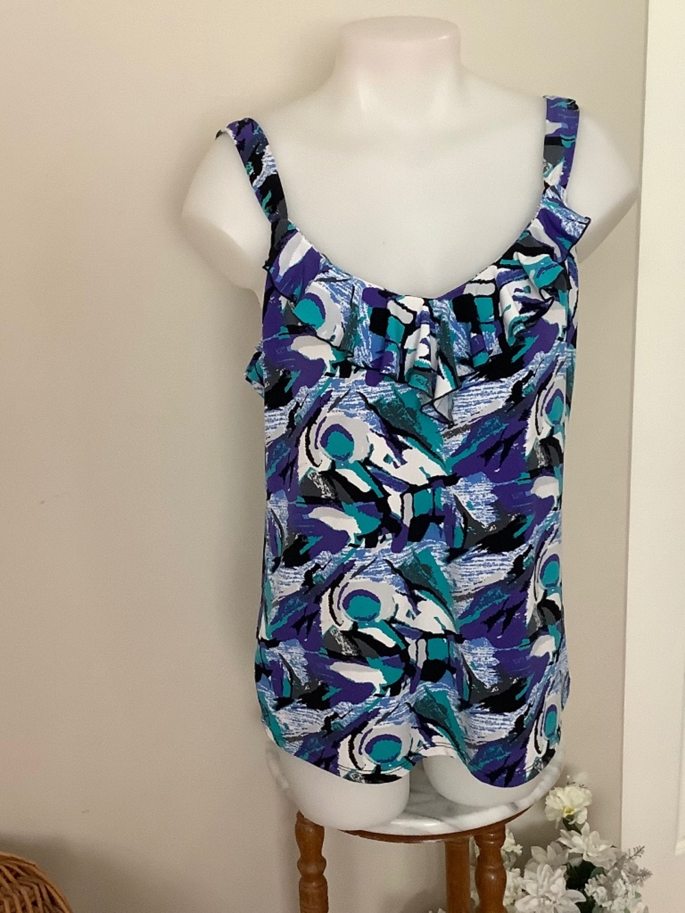Cleo frilled tank w stretch L 37/38 bust